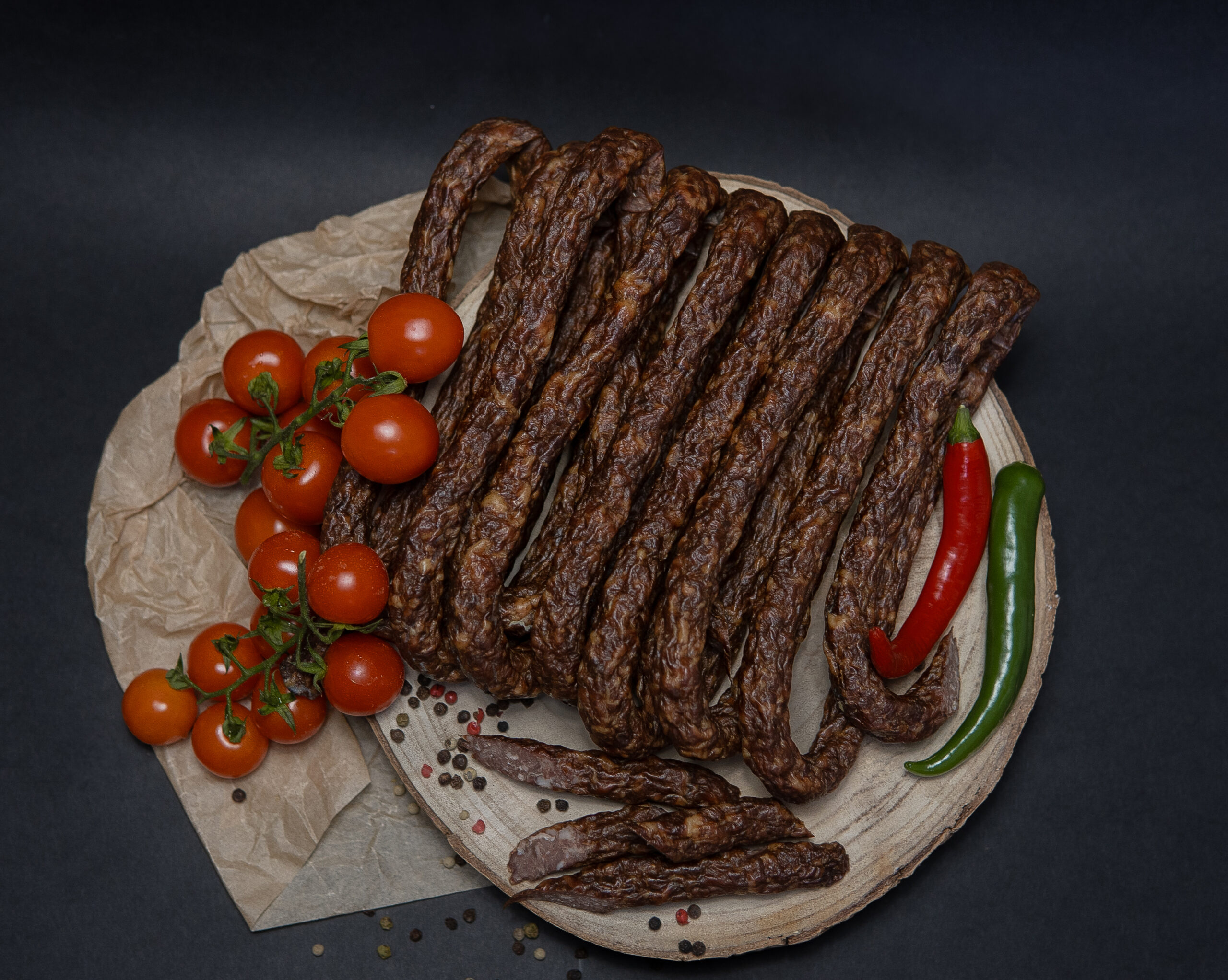 Kabanos z Wołowiną – chrupiąca, wędzono-pieczona przekąska