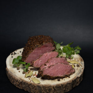 Pastrami Wołowe – wędzona, soczysta wołowina o intensywnym smaku