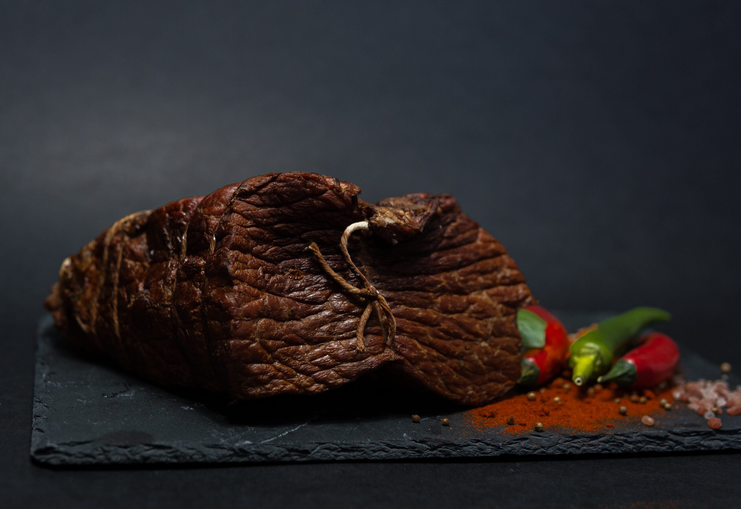 Szynka Wieprzowa Wędzona – Tradycyjna, Aromatyczna (1 kg)