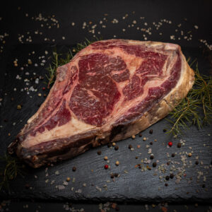 Stek z Antrykotu z kością sezonowany (1 kg)